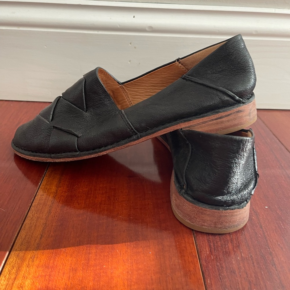 Aerin women’s Hawley slip on black leather loafers